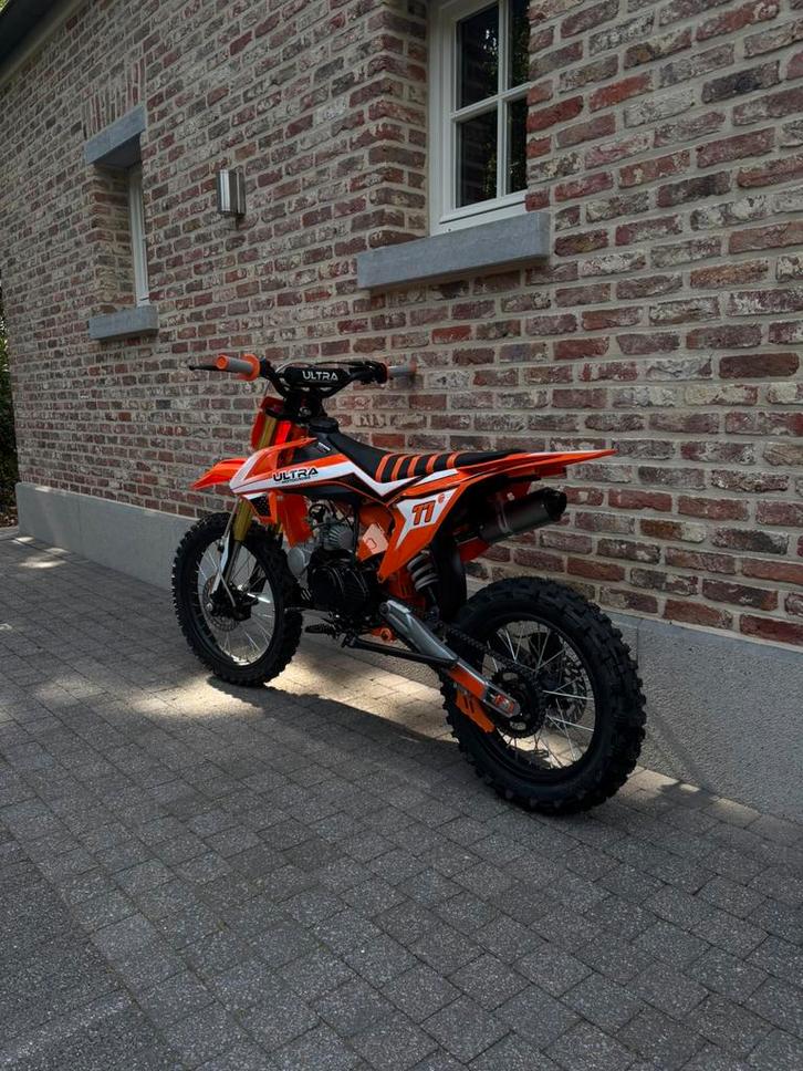 125 cc ultra crossmotor, Fietsen en Brommers, Minibikes, Midibikes en Pitbikes, Zo goed als nieuw, Pitbike, Ophalen