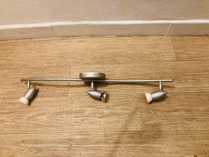 2 PLEKKEN, Huis en Inrichting, Lampen | Spots, Gebruikt, Plafondspot of Wandspot, Metaal of Aluminium, Led, Ophalen