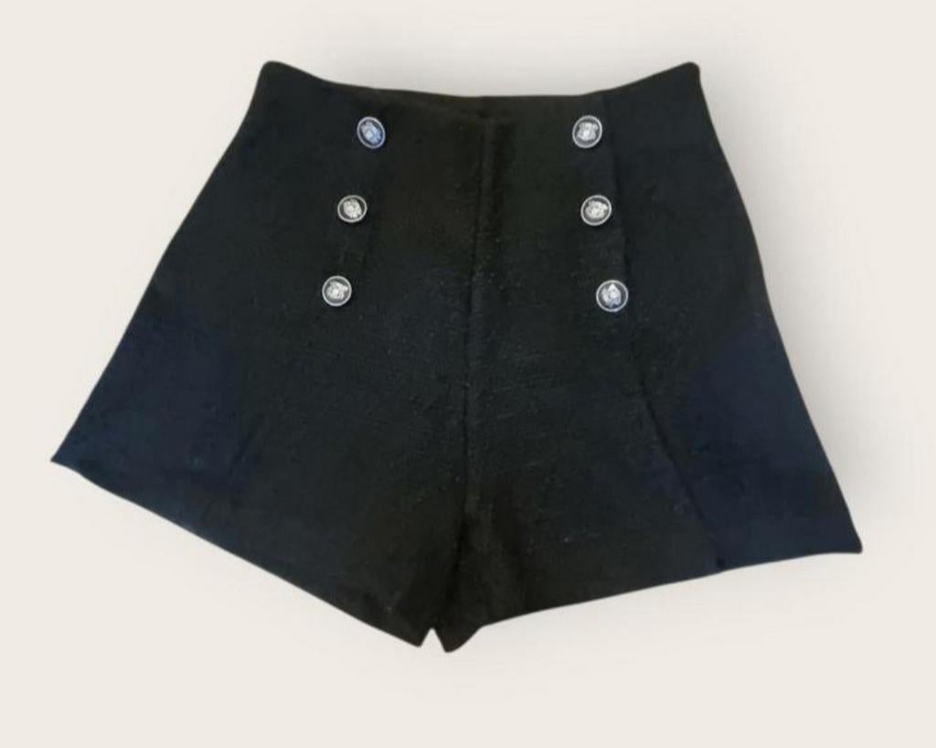 ✨️STRADIVARIUS Zwart Shortje Maat 38 - BUNDELKORTING‼️✨️, Kleding | Dames, Broeken en Pantalons, Zo goed als nieuw, Maat 38/40 (M)