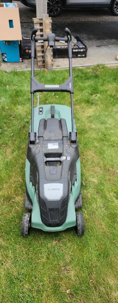 Bosch Advanced Rotak 650 - bijna nieuw, Tuin en Terras, Grasmaaiers, Ophalen, Cirkelmaaier, Elektrische grasmaaier, Zo goed als nieuw