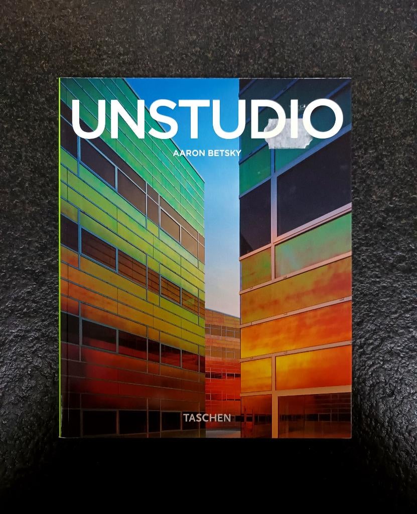 UNStudio - De Zwevende Ruimte - Taschen, Boeken, Kunst en Cultuur | Architectuur, Zo goed als nieuw, Verzenden