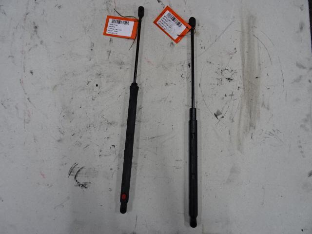 VERIN DE CAPOT Mercedes-Benz C (W203) (01-2000/02-2007), Autos : Pièces & Accessoires, Suspension & Châssis, Mercedes-Benz, Utilisé