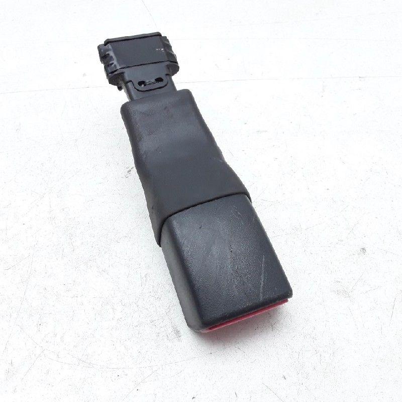 BOUCLE DE CEINTURE ARRIÈRE DROIT Toyota Auris (E15), Utilisé, Toyota