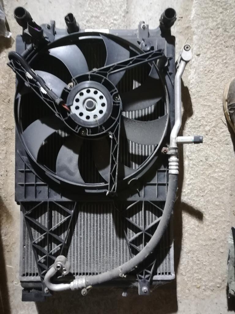RADIATEUR VW POLO 6R, Autos : Pièces & Accessoires, Enlèvement, Utilisé, Audi