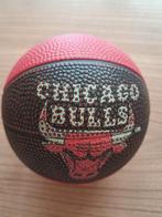 Petit ballon de basket Chicago Bulls de Spalding, Enlèvement ou Envoi, Utilisé, Autres types