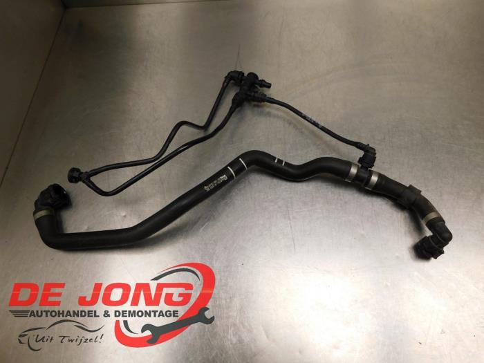 Tuyau radiateur d'un Mercedes Vito, 3 mois de garantie, Utilisé, -, -