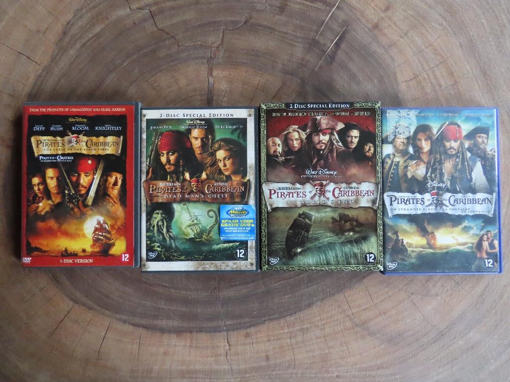 DVD-collectie Pirates of the caribbean 1-4, CD & DVD, DVD | Aventure, Tous les âges, Enlèvement, Utilisé
