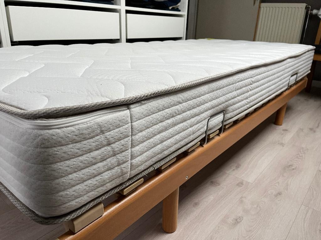 Lattenbodem + matras 90x200cm, Ophalen, 90 cm, Eenpersoons, Zo goed als nieuw