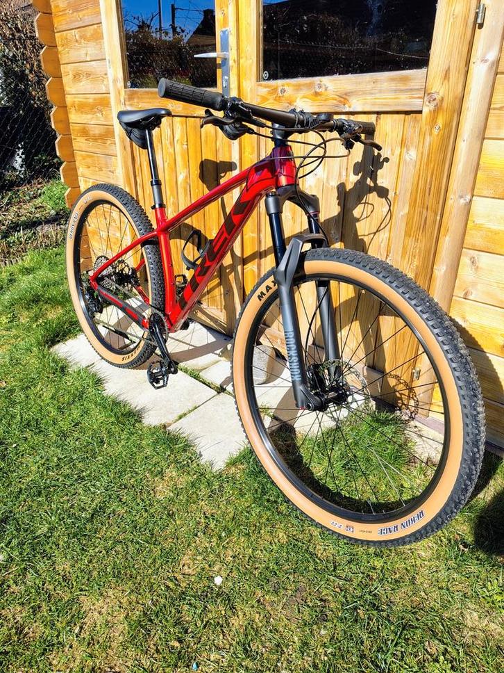 trek procaliber 8 mtb half jaar / 500km medium, Fietsen en Brommers, Fietsen | Mountainbikes en ATB, Trek, Ophalen