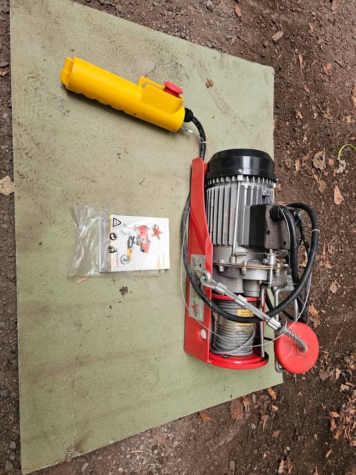 Palan électrique Star Tools STTFH801B, Doe-het-zelf en Bouw, Lieren en Takels, Elektrisch