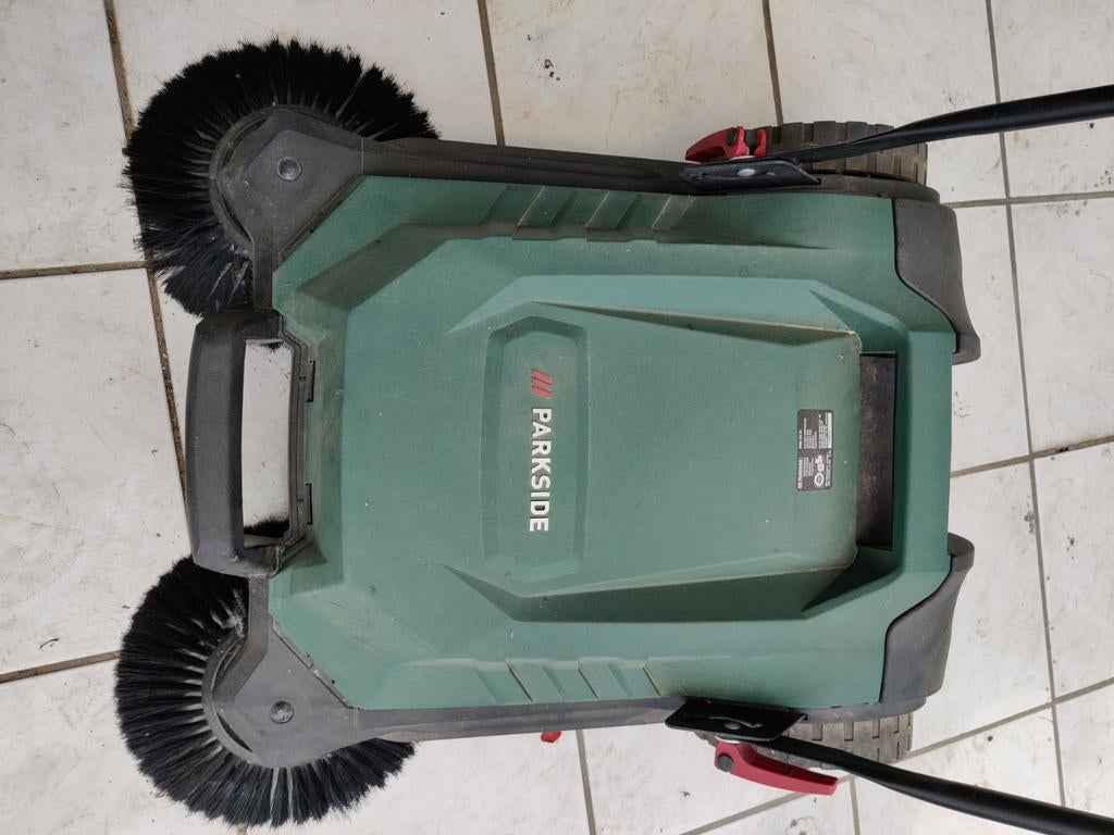 Veegmachine Parkside pkm 24, Tuin en Terras, Veegmachines, Ophalen