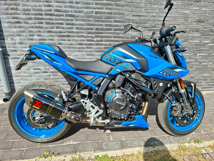 Suzuki GSX-8S 2023 – 4.500 km – Akrapovič – 7900€, Motoren, Tuning en Styling, Ophalen
