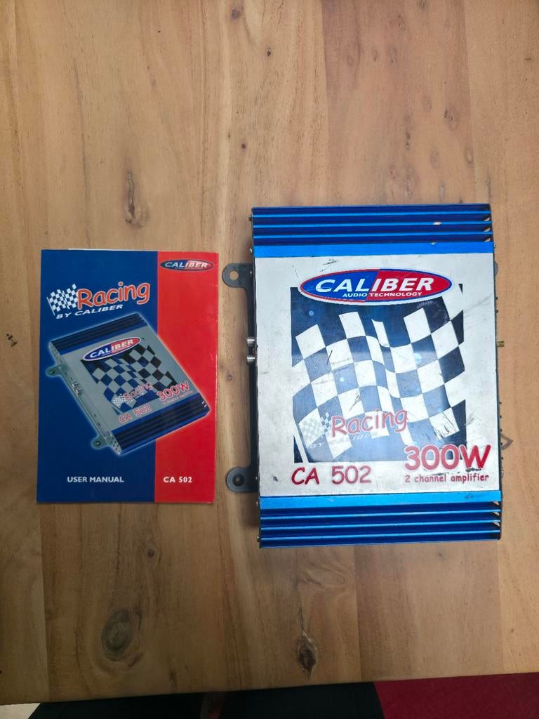 Amplificateur voiture Caliber CA 502 – 300W, Autos : Divers, Haut-parleurs voiture