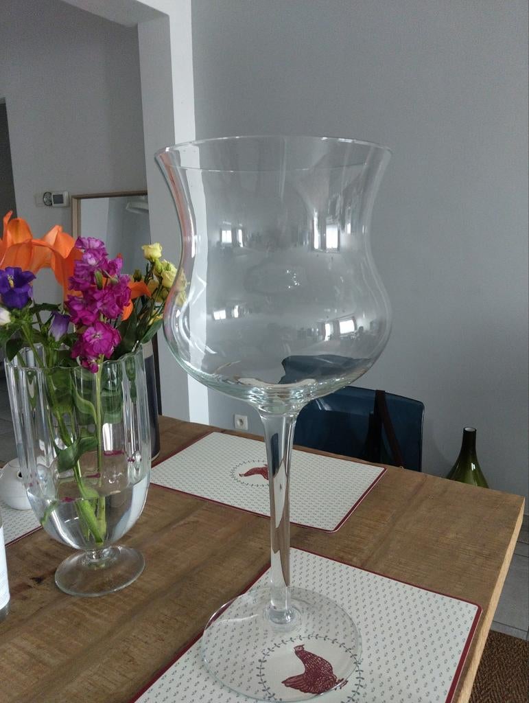 Glazen vaas op voet, Verzamelen, Ophalen of Verzenden