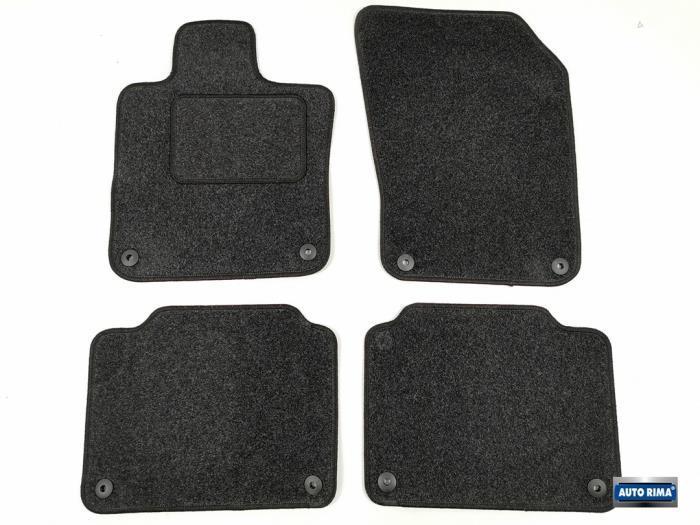Kit tapis d'un Volvo V90, Autos : Pièces & Accessoires, Habitacle & Garnissage, Volvo, Utilisé, 3 mois de garantie, Enlèvement ou Envoi