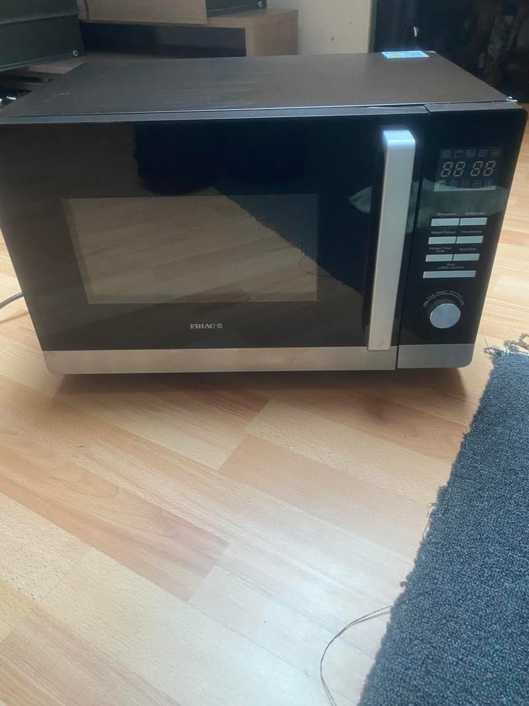 Microgolfoven Friac, Elektronische apparatuur, Ophalen