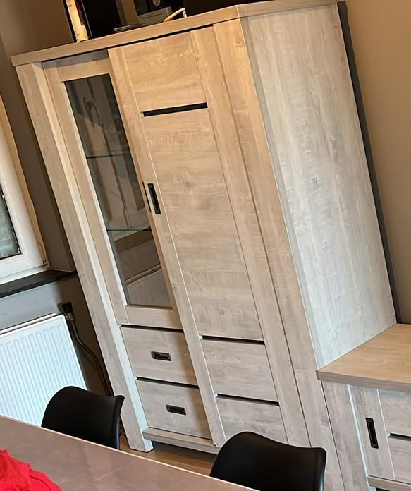 VITRINE A VENDRE, Maison & Meubles, Armoires | Vitrines, Utilisé, 100 à 150 cm, 100 à 150 cm, 25 à 50 cm, Avec tiroir(s), Avec porte(s)