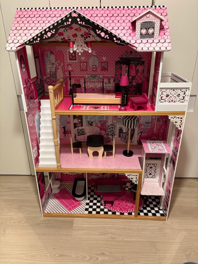 Kidkraft Maison de poupée, Enfants & Bébés, Jouets | Maisons de poupées, Comme neuf, Maison de poupées, Enlèvement
