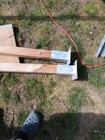 2 vierkante houten palen 240 cm, Tuin en Terras, Palen, Balken en Planken, Ophalen, Palen