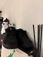 Jordan 4rm maat 42, Ophalen of Verzenden, Zo goed als nieuw