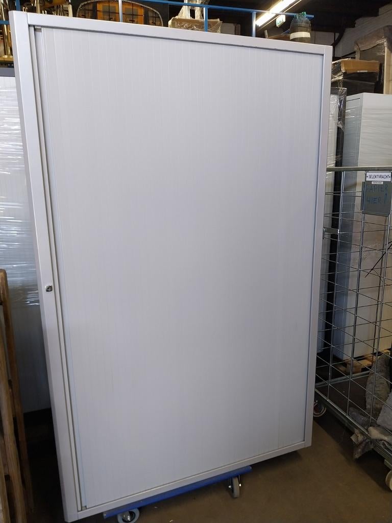 Roldeurkasten, Ophalen, Kunststof