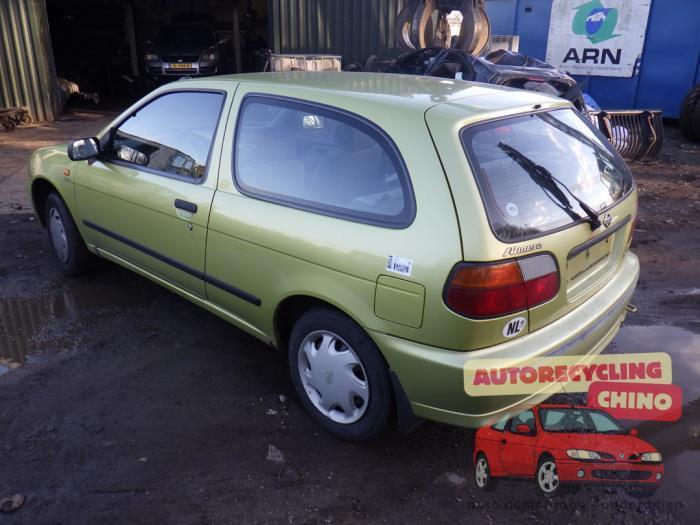 Achterlicht links van een Nissan Almera, Auto-onderdelen, Verlichting, Nissan, Gebruikt, 3 maanden garantie, Ophalen of Verzenden