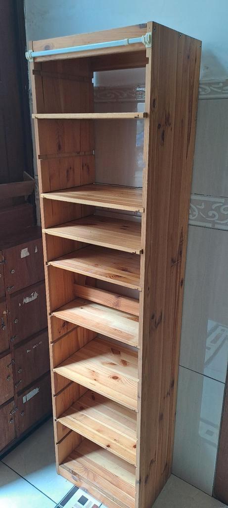 Étagére en pin massif, Maison & Meubles, Armoires | Étagères, Enlèvement