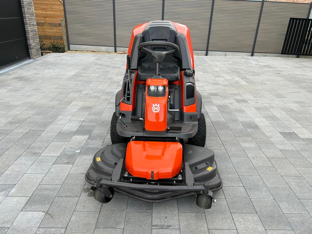 Tondeuse autoportée/faucheuse frontale Husqvarna RC318t, Jardin & Terrasse, Tondeuses à gazon à essence, Comme neuf, Enlèvement