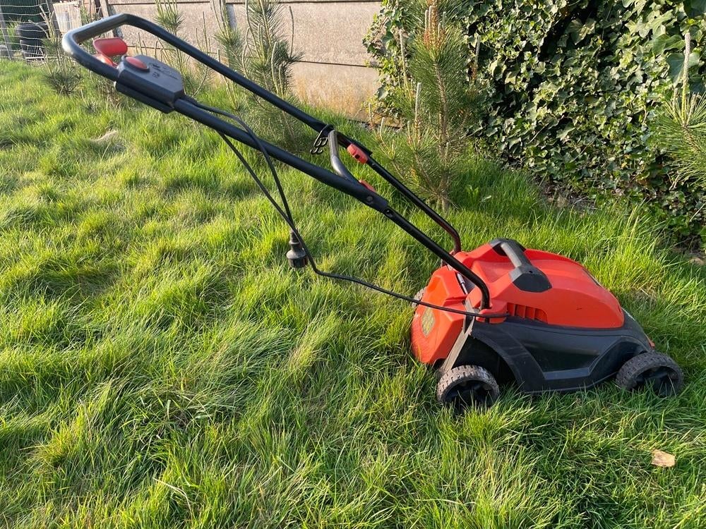 !Defecte! grasmaaier, Ophalen, Gebruikt, Elektrische grasmaaier, Black & Decker