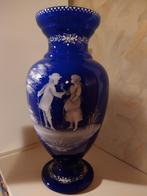 Romantische kobaltblauwe vaas, Enlèvement