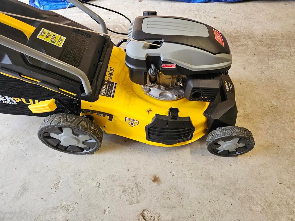 Grasmaaier Powerplus benzine, Ophalen