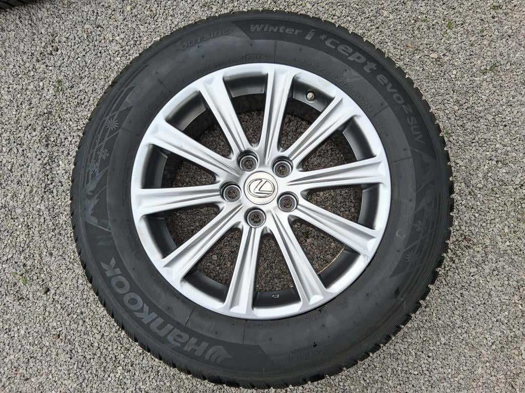 Lexus - Toyota SUV winterbanden set, Autos : Pièces & Accessoires, Pneus & Jantes, Pneus et Jantes, Pneus hiver, 17 pouces, 225 mm