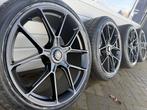 22 inch Porsche Macan 2 4S Turbo 4 2025 velgen winterbanden, Gebruikt, 255 mm, -, -