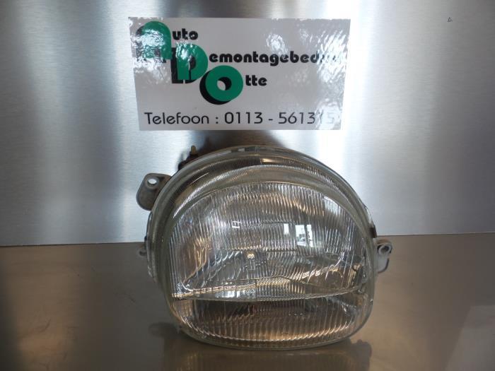 Phare droit d'un Renault Twingo (Twingo 98-), Autos : Pièces & Accessoires, Éclairage, Renault, Utilisé, 3 mois de garantie, Enlèvement ou Envoi