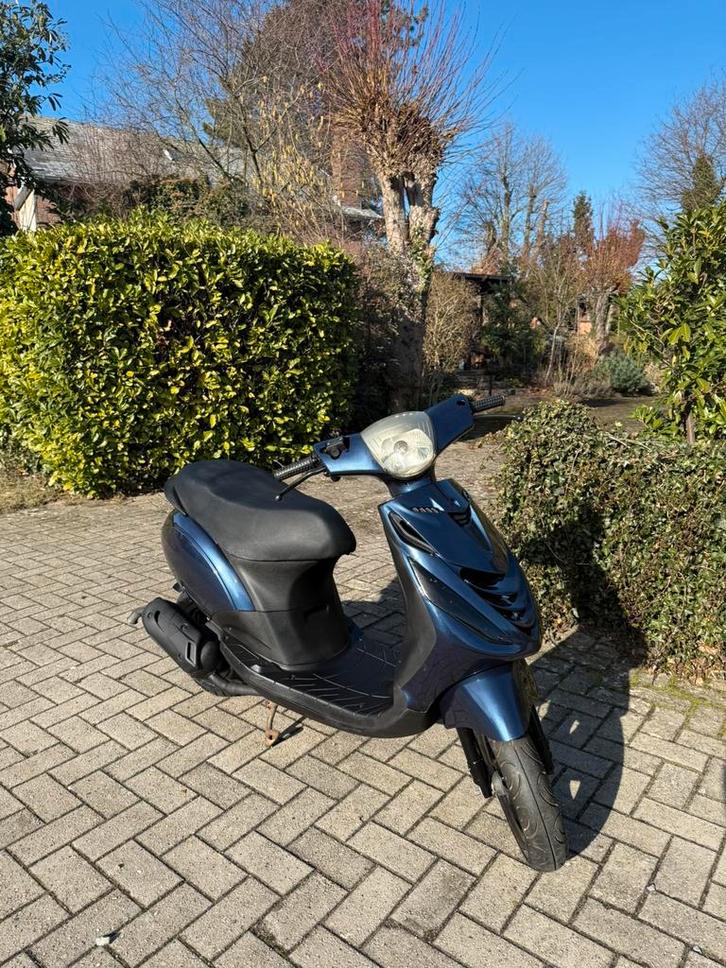 Piaggio Zip B Klasse 2 Takt, Fietsen en Brommers, Scooters | Piaggio, Zo goed als nieuw, Zip, Klasse B (45 km/u), Benzine, Ophalen