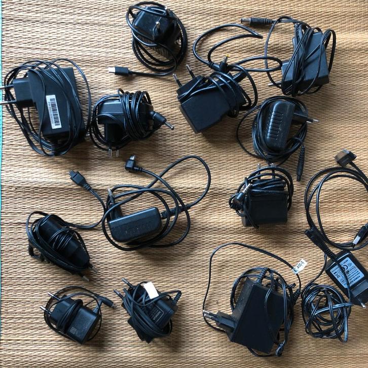 chargeur GSM nokia samsung sagem sony ericcson apple hp, Télécoms, Téléphonie mobile | Chargeurs pour téléphone, Autres marques