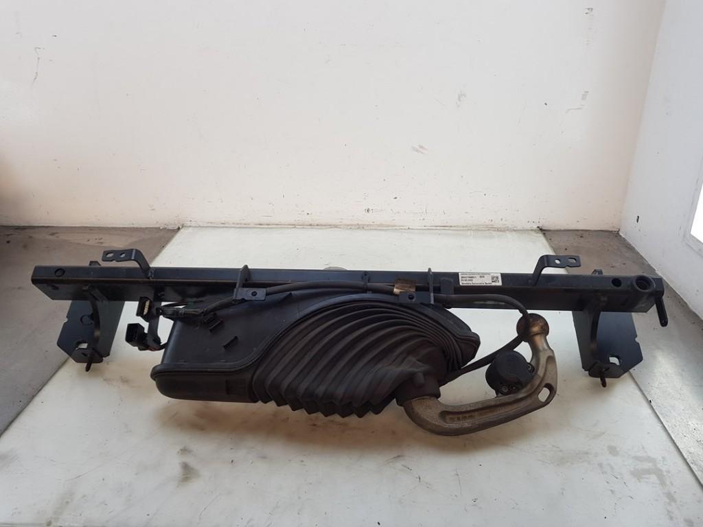 TREKHAAK BMW i4 (G26) (|9491532|51125A48082|51129491532|), Auto-onderdelen, Gebruikt, BMW