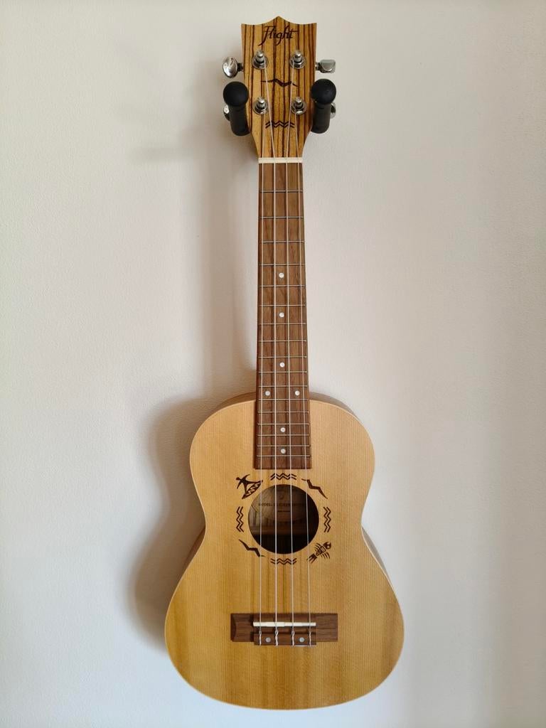 Flight DUC325 SP/ZEB Concert Ukulele, Ophalen