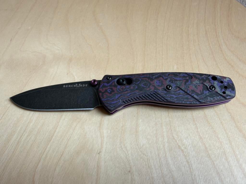 Nieuw Benchmade Mini Barrage Gold Limited EDC Edition Zakmes, Caravanes & Camping, Outils de camping, Enlèvement ou Envoi, Neuf