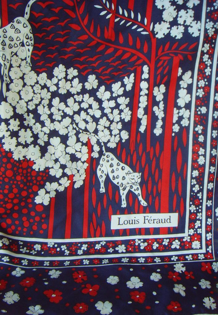 Foulard Louis Féraud, Kleding | Dames, Mutsen, Sjaals en Handschoenen, Zo goed als nieuw, Verzenden