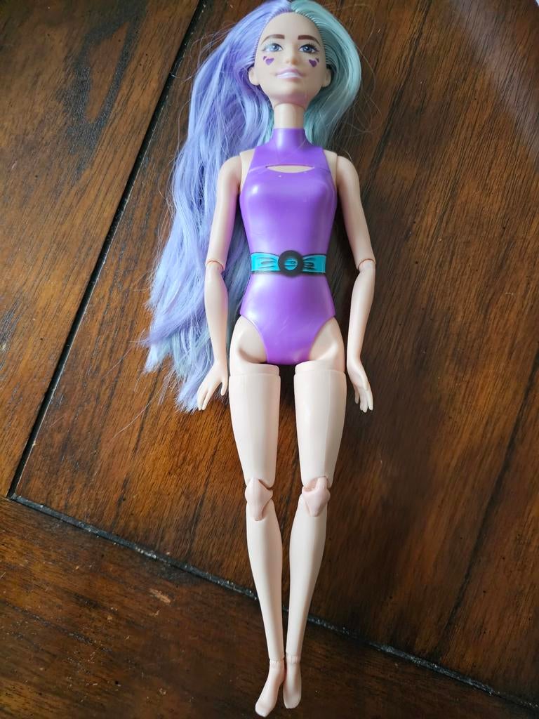 Barbie articulée, Enfants & Bébés, Jouets | Poupées, Enlèvement ou Envoi, Barbie