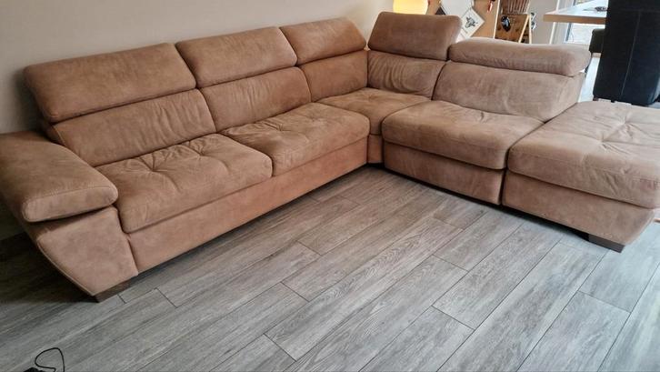 Chateau d’Ax, Hoeksalon met elektrische relax, Type Vario, Huis en Inrichting, Zetels | Complete zithoeken, Zo goed als nieuw