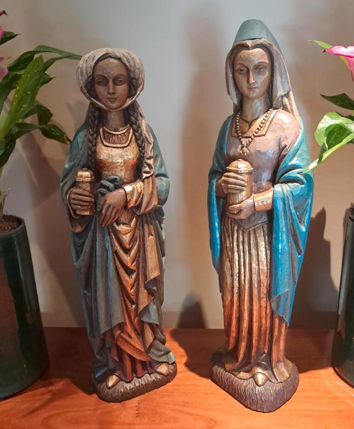 2 antieke, religieuze houten beelden,Maria Magdalena, Antiek en Kunst, Antiek | Religieuze voorwerpen, Ophalen