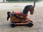 vintage houten paard op wielen, Ophalen, Zo goed als nieuw