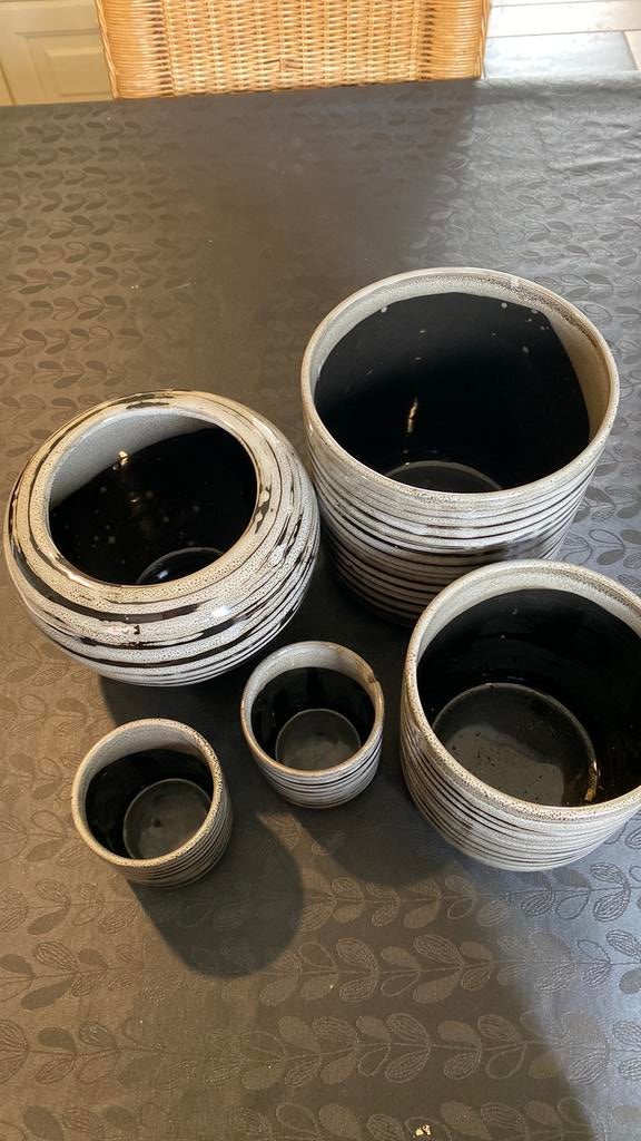 Bloempot (5 stuks) zwart met grijs van rastelli, Ophalen, Zo goed als nieuw