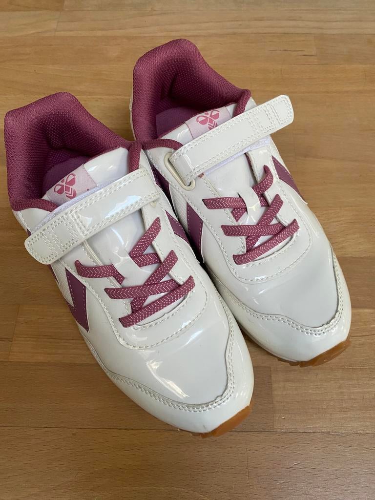 Sneakers Hummel maat 35. Haast nieuw, Kinderen en Baby's, Kinderkleding | Schoenen en Sokken, Ophalen of Verzenden, Zo goed als nieuw
