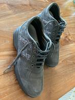 Zo goed als nieuwe dames schoenen Hogan maat 38, Kleding | Dames, Schoenen, Ophalen, Zo goed als nieuw, Grijs