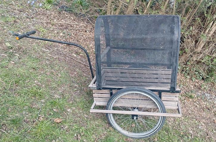 Fietskar  hondenkar achter fiets, Vélos & Vélomoteurs, Accessoires vélo | Remorques, Utilisé, Remorque pour chien, Enlèvement