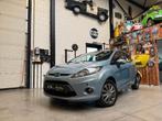 FORD FIESTA 1400CC BENZINE - AUTOMAAT - GARANTIE -, Auto's, Stof, Zwart, 4 cilinders, Blauw