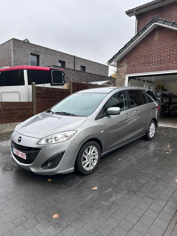 Mazda 5 1.6 diesel 7 zitplaatsen reeds gekeurd voor verkoop, Auto's, Mazda, Particulier, Trekhaak, Diesel, Euro 5, Monovolume